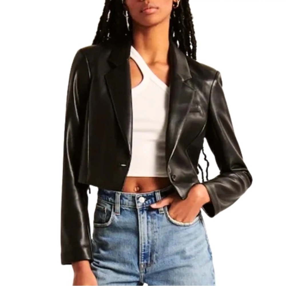 Abercrombie & Fitch Black Cropped leather jacket